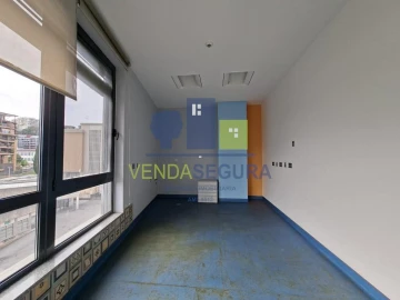 Escritório para Venda em Santo Antonio dos Olivais