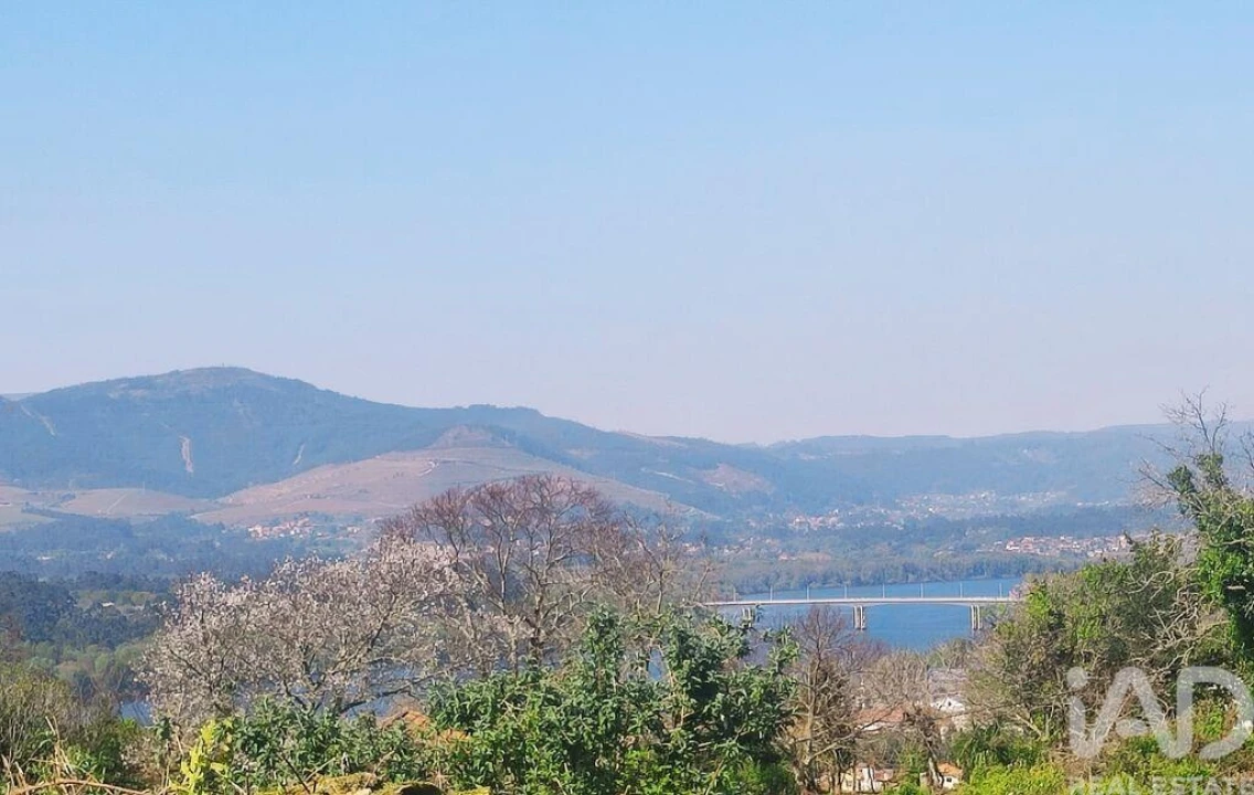 Moradia T3 para Venda em Loivo Foto 2