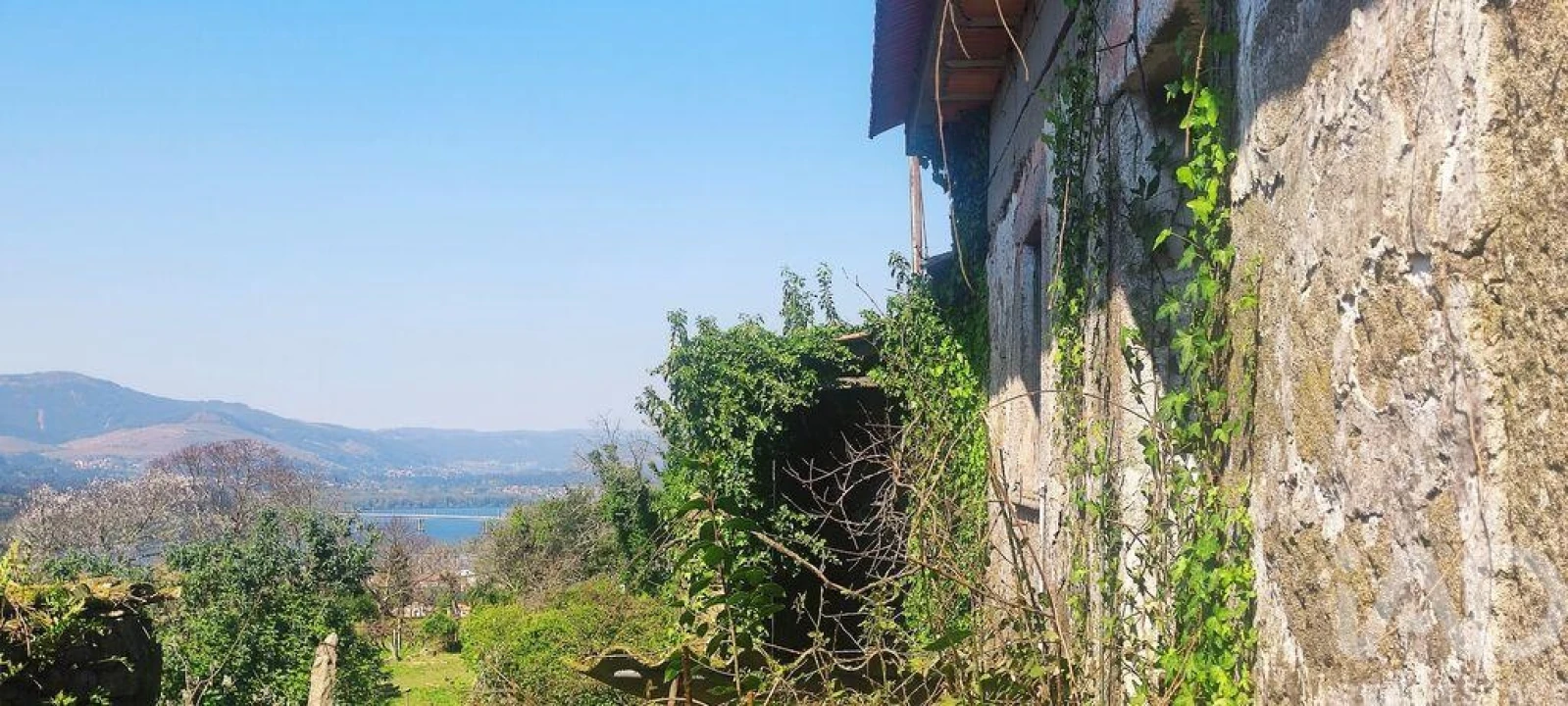 Moradia T3 para Venda em Loivo Foto 5