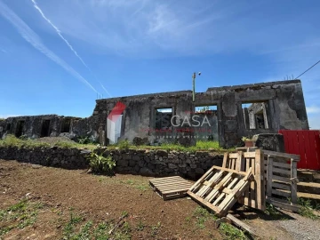 Moradia T1 para Venda em Praia da Vitoria (Santa Cruz)