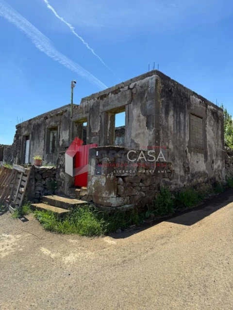 Moradia T1 para Venda em Praia da Vitoria (Santa Cruz)