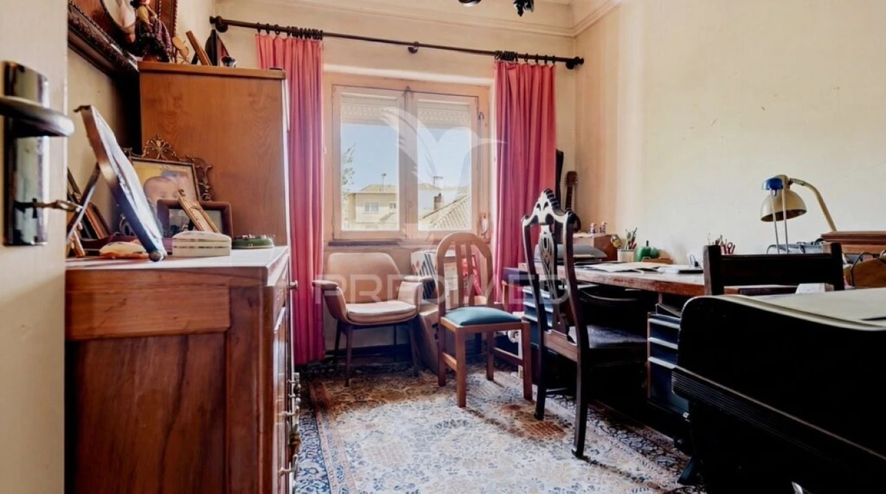 Apartamento T7 para Venda em Areeiro Foto 17