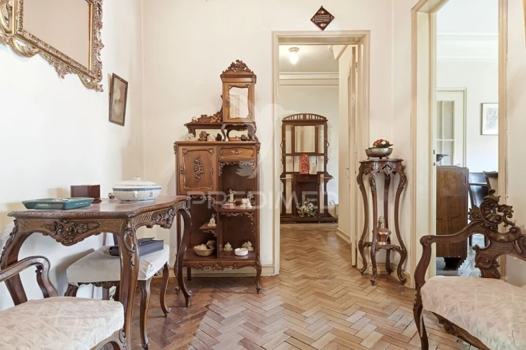 Apartamento T7 para Venda em Areeiro Foto 6