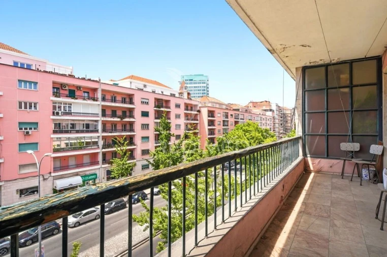 Apartamento T7 para Venda em Areeiro Foto 2