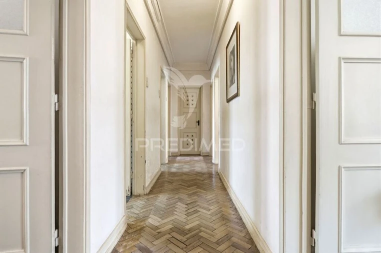 Apartamento T7 para Venda em Areeiro Foto 14
