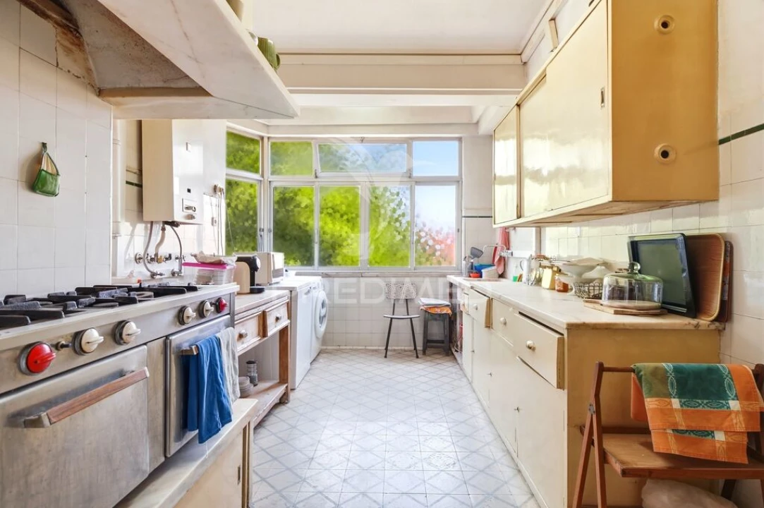 Apartamento T7 para Venda em Areeiro Foto 5
