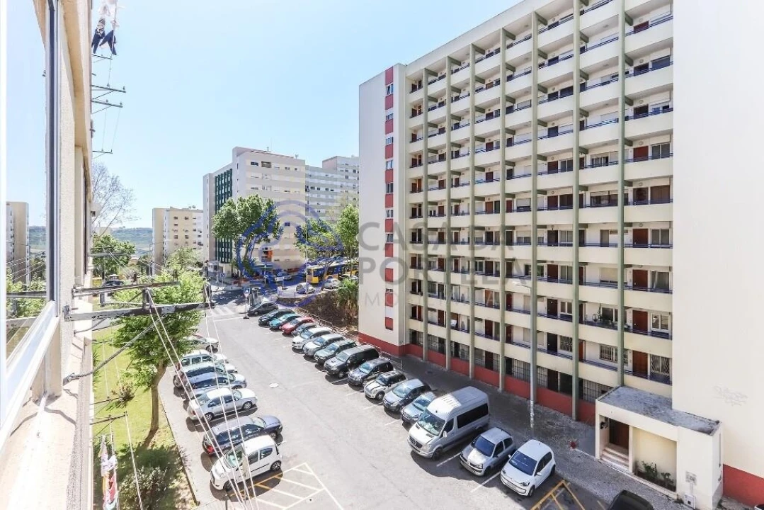Apartamento T2 para Venda em Santo António dos Cavaleiros e Frielas Foto 24