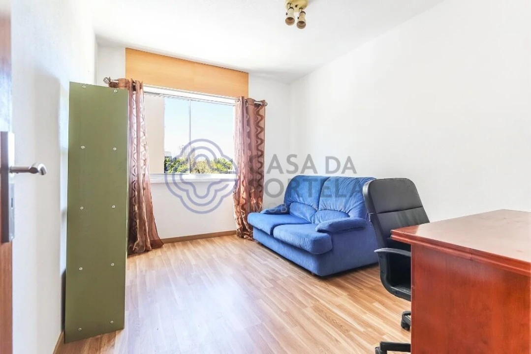 Apartamento T2 para Venda em Santo António dos Cavaleiros e Frielas Foto 18