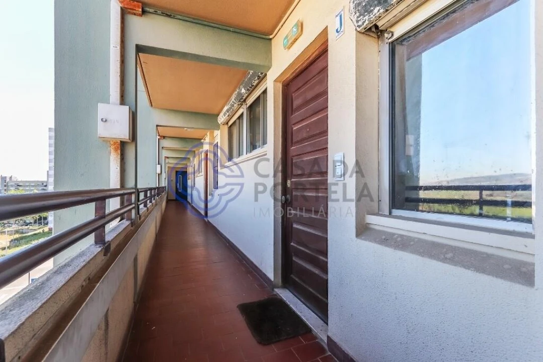 Apartamento T2 para Venda em Santo António dos Cavaleiros e Frielas Foto 5