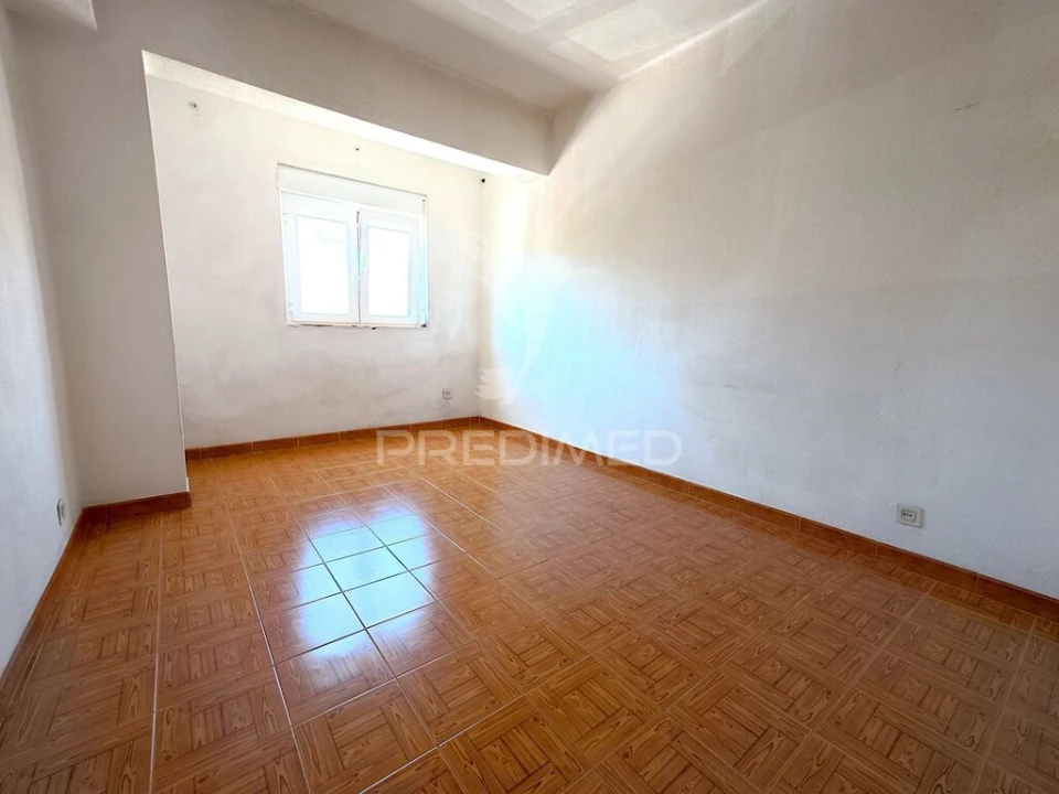 Apartamento T3 para Venda em Alvalade Foto 10