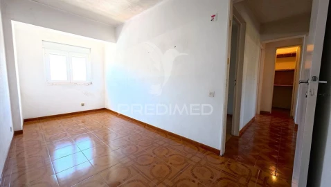 Apartamento T3 para Venda em Alvalade