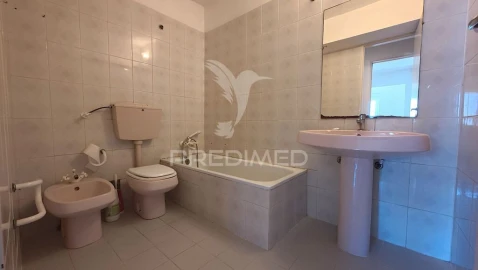 Apartamento T3 para Venda em Alvalade