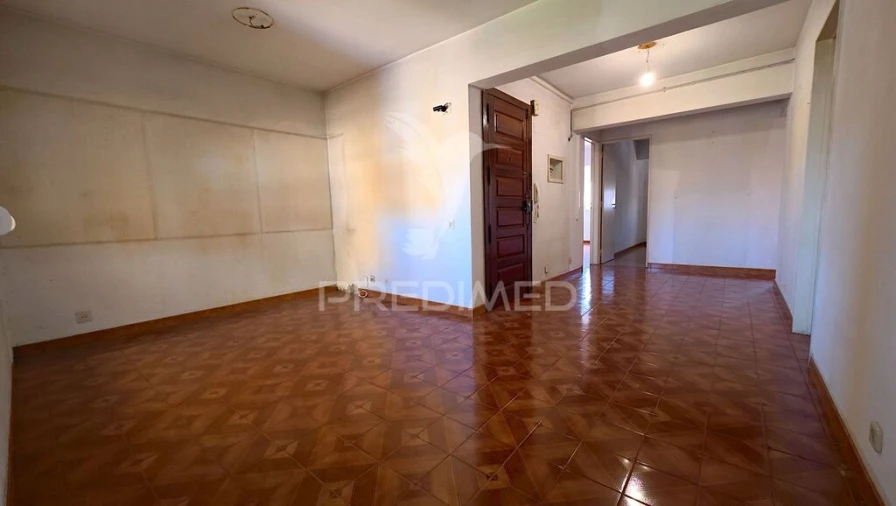 Apartamento T3 para Venda em Alvalade Foto 4