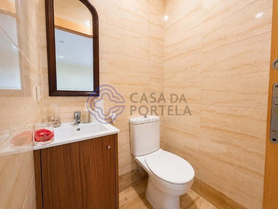 Apartamento T2 para Venda em Mafamude e Vilar do Paraíso Foto 8