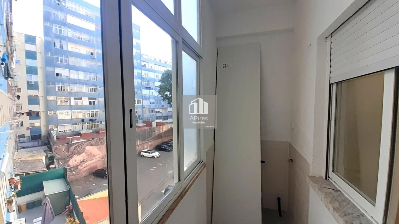 Apartamento T1 para Venda em Venteira Foto 15
