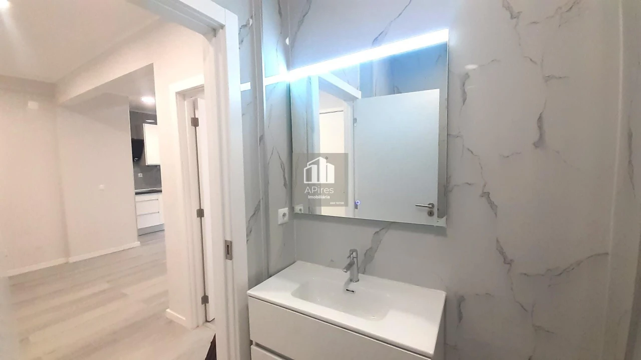 Apartamento T1 para Venda em Venteira Foto 18