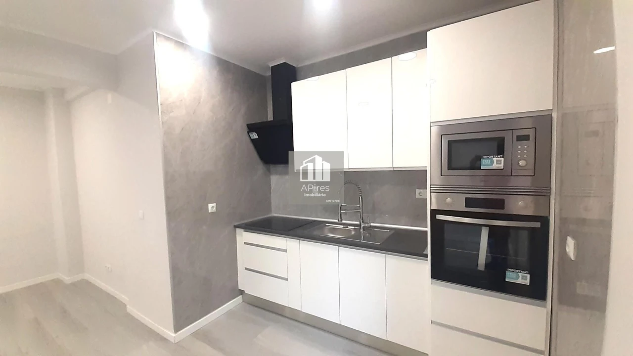Apartamento T1 para Venda em Venteira Foto 5