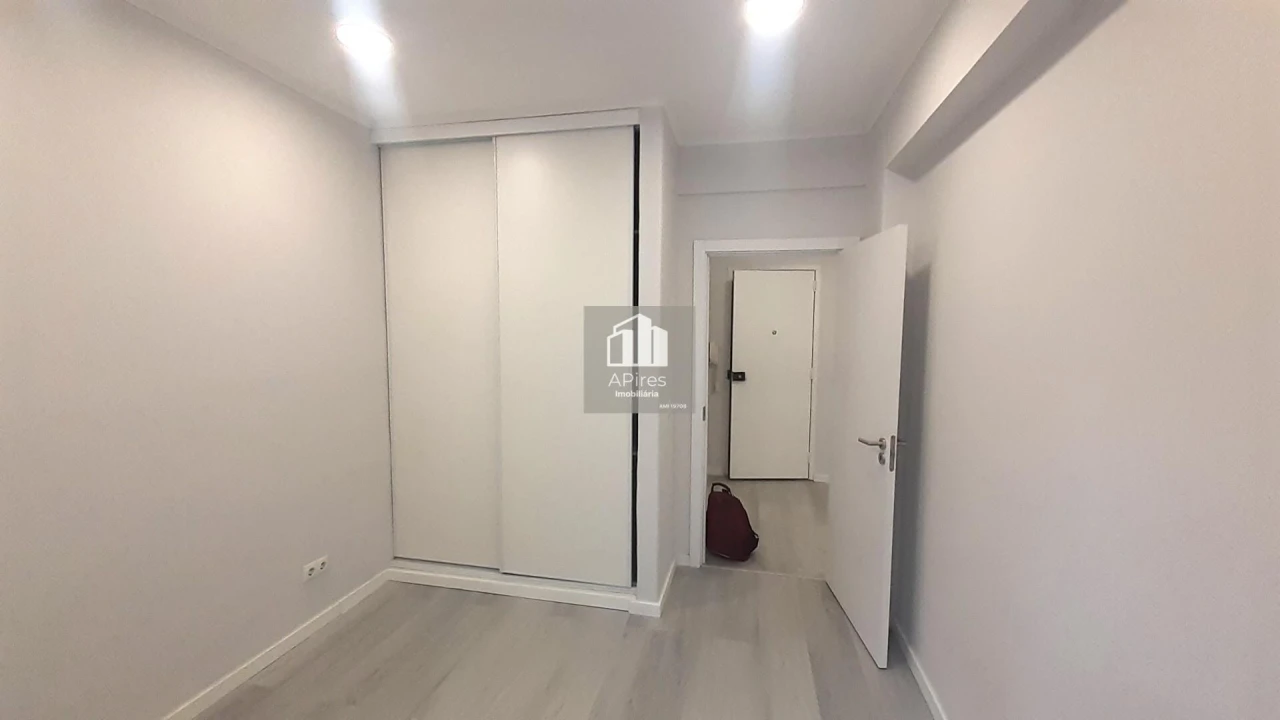Apartamento T1 para Venda em Venteira Foto 11