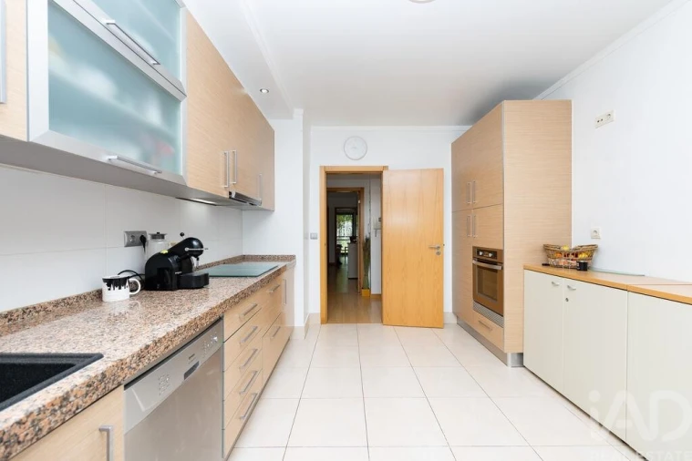 Apartamento T3 para Venda em São Domingos de Rana Foto 2