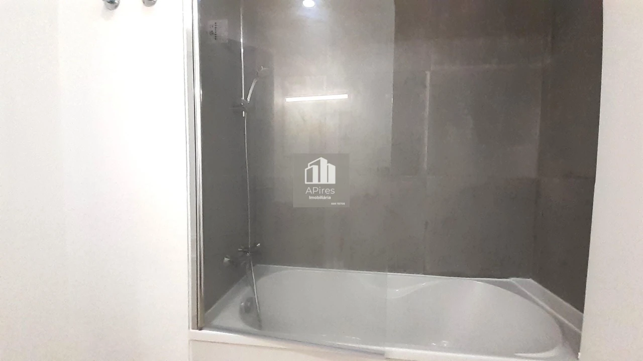 Apartamento T3 para Venda em São Domingos de Benfica Foto 19