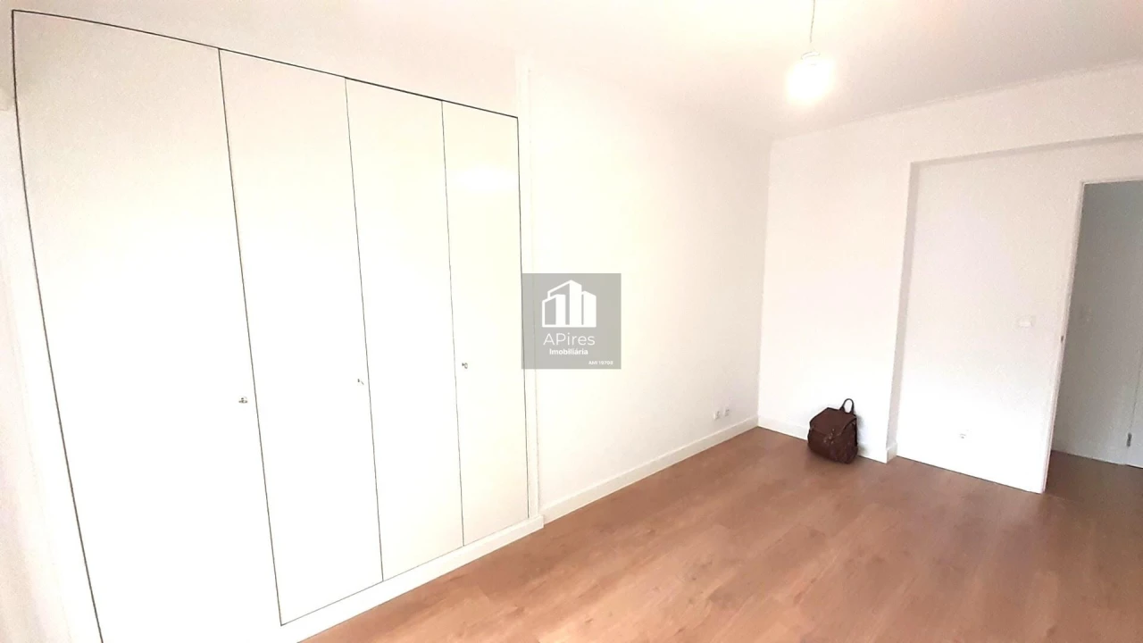 Apartamento T3 para Venda em São Domingos de Benfica Foto 14