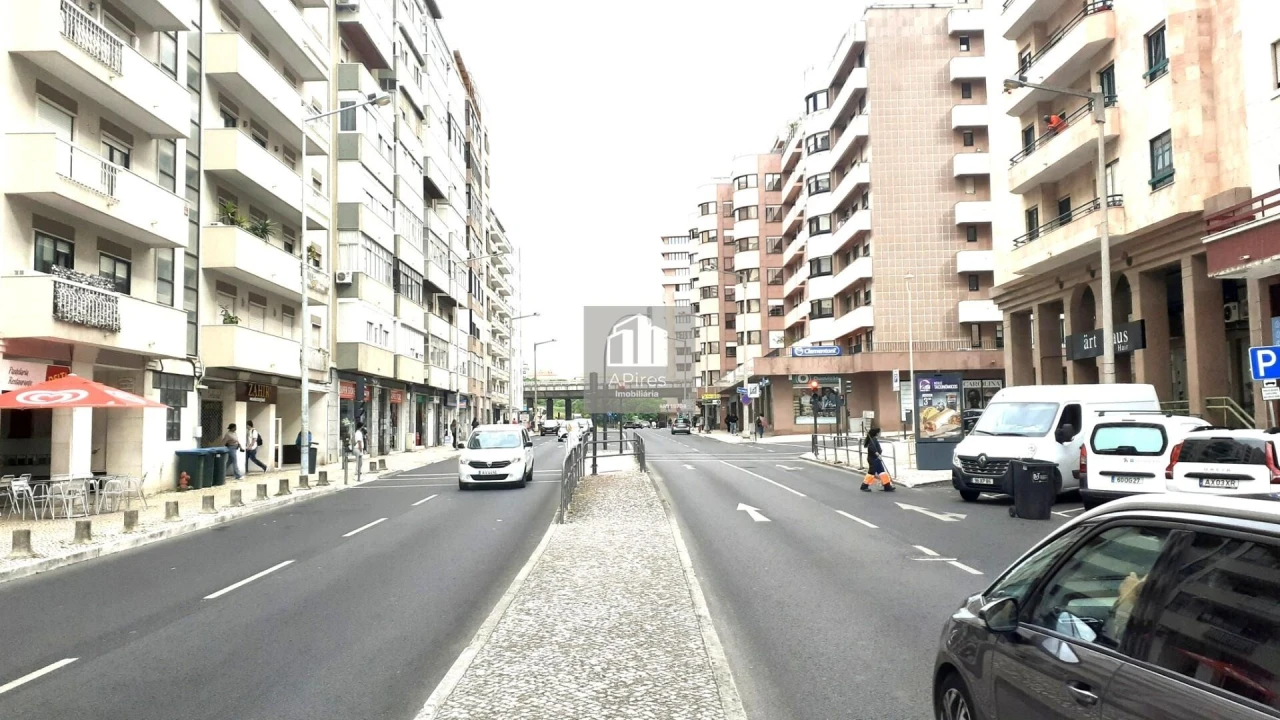 Apartamento T3 para Venda em São Domingos de Benfica Foto 30