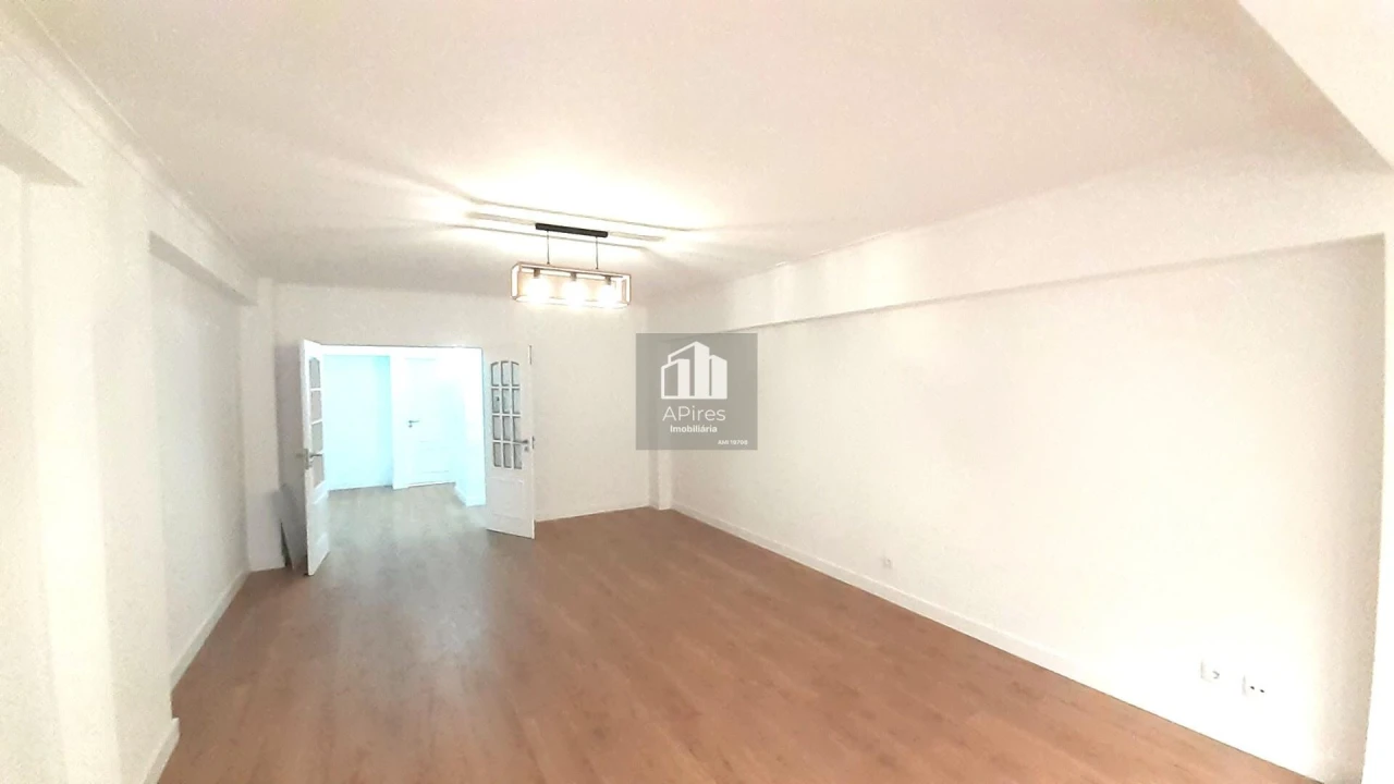 Apartamento T3 para Venda em São Domingos de Benfica Foto 10