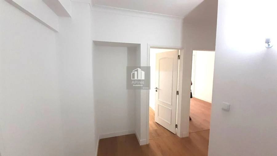 Apartamento T3 para Venda em São Domingos de Benfica Foto 23