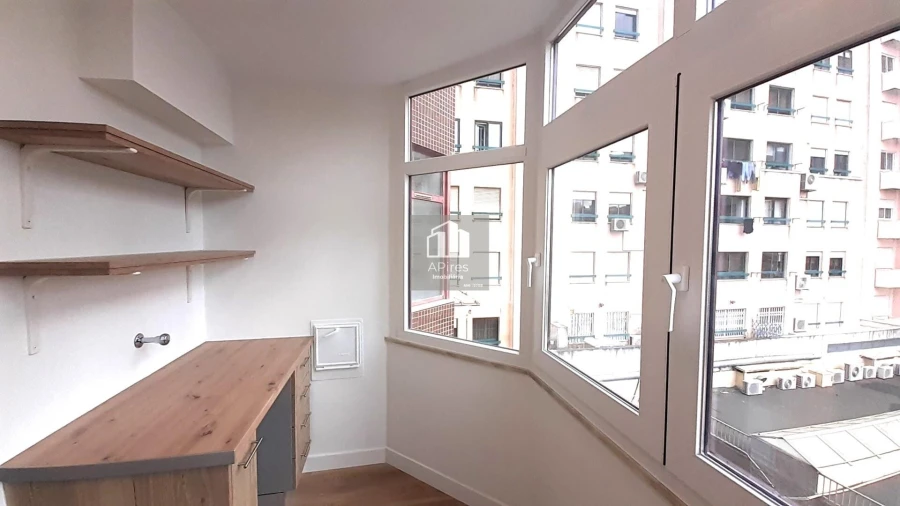 Apartamento T3 para Venda em São Domingos de Benfica Foto 5