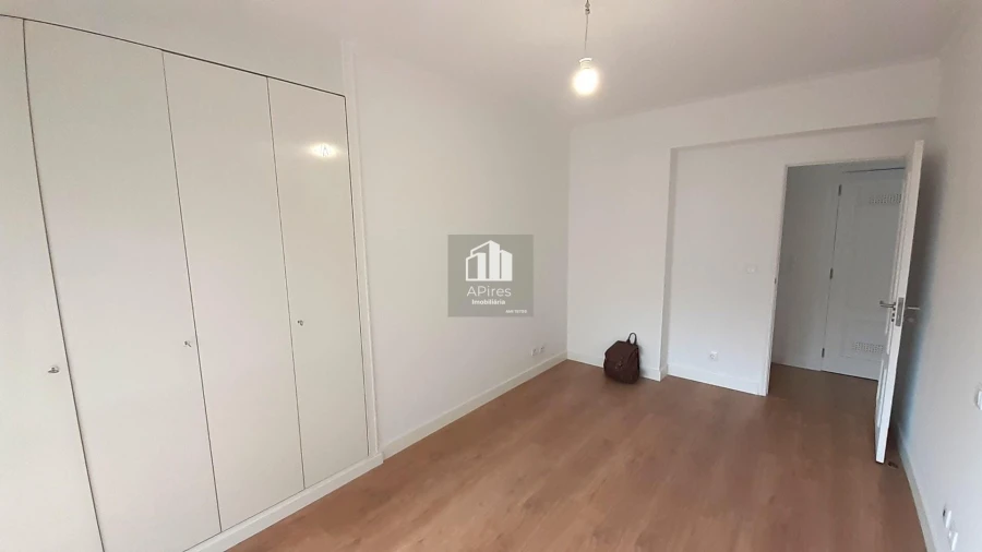 Apartamento T3 para Venda em São Domingos de Benfica Foto 13