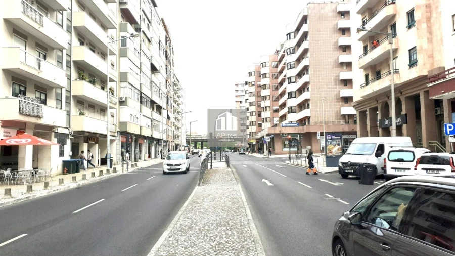 Apartamento T3 para Venda em São Domingos de Benfica Foto 30
