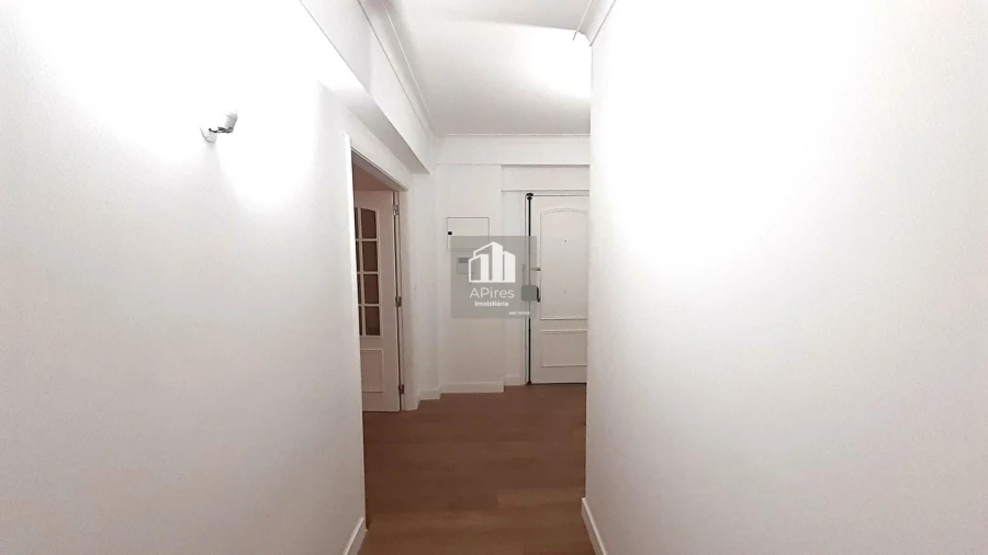 Apartamento T3 para Venda em São Domingos de Benfica Foto 22