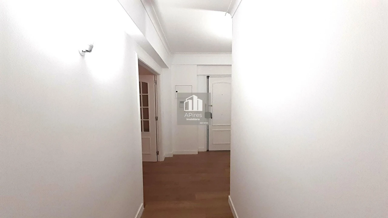 Apartamento T3 para Venda em São Domingos de Benfica Foto 22