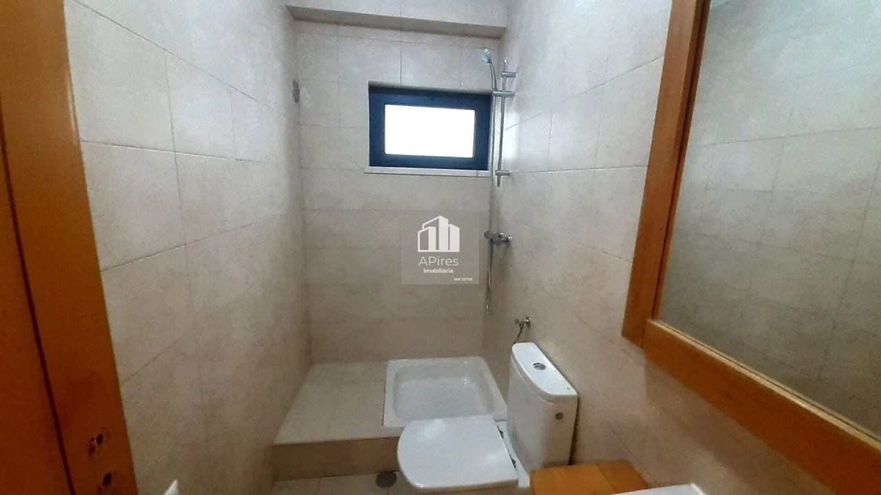 Moradia T5 para Venda em Almada, Cova da Piedade, Pragal e Cacilhas Foto 29