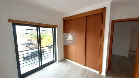 Moradia T5 para Venda em Almada, Cova da Piedade, Pragal e Cacilhas