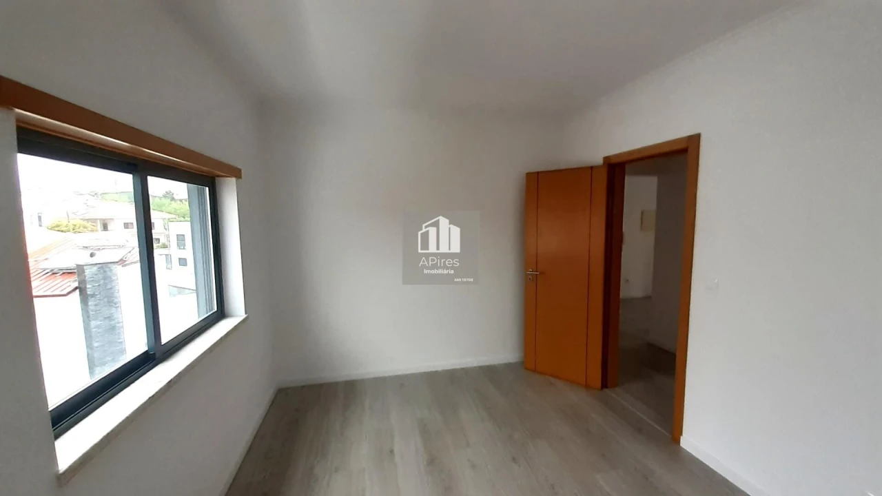 Moradia T5 para Venda em Almada, Cova da Piedade, Pragal e Cacilhas Foto 19