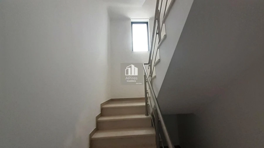 Moradia T5 para Venda em Almada, Cova da Piedade, Pragal e Cacilhas Foto 25