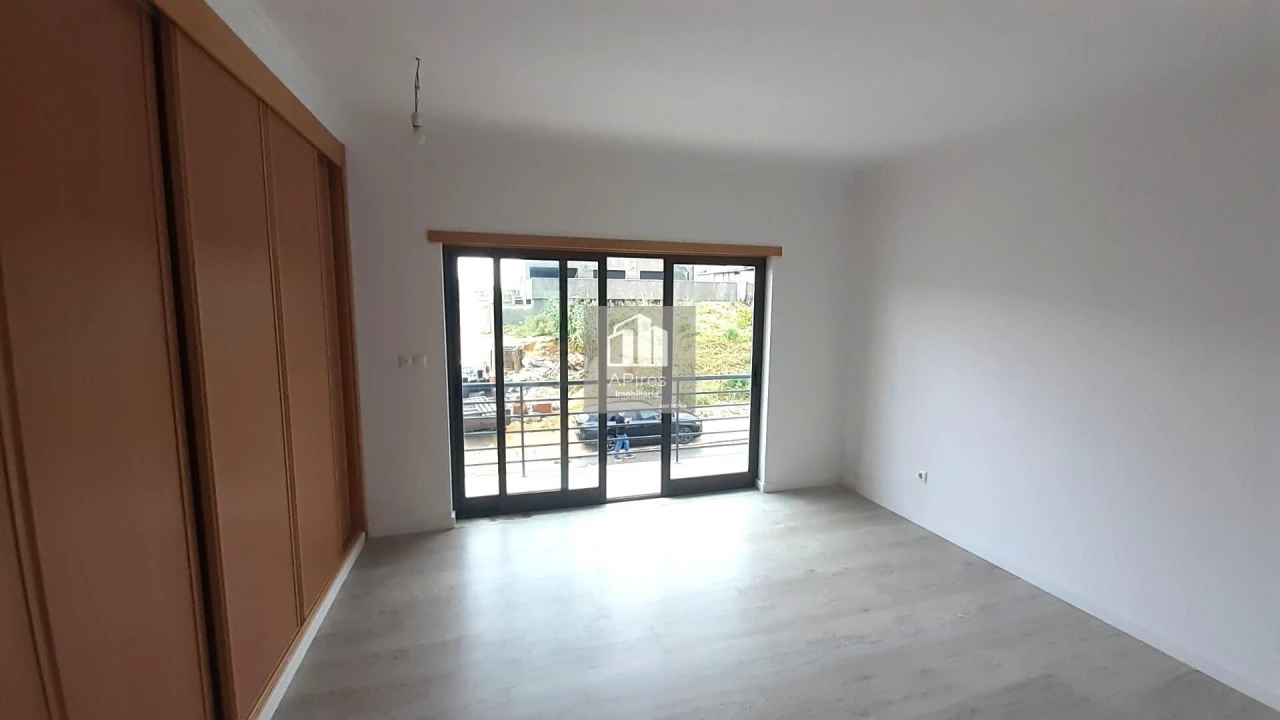 Moradia T5 para Venda em Almada, Cova da Piedade, Pragal e Cacilhas Foto 16