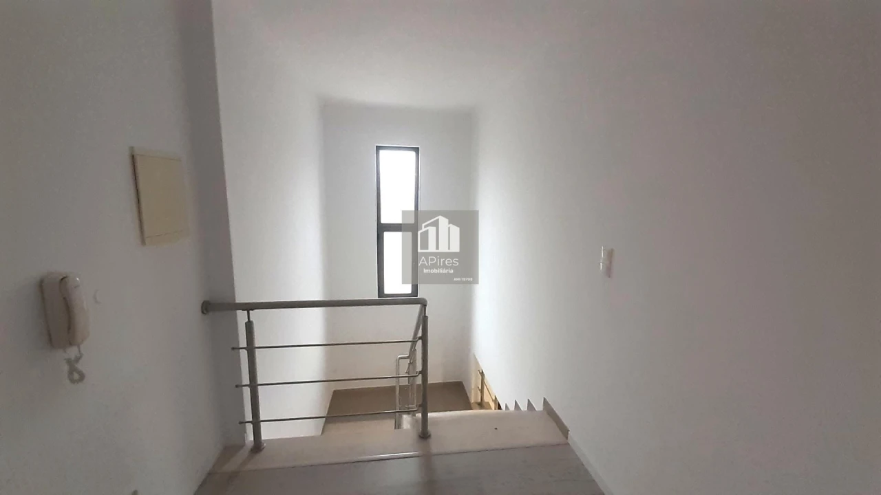 Moradia T5 para Venda em Almada, Cova da Piedade, Pragal e Cacilhas Foto 27