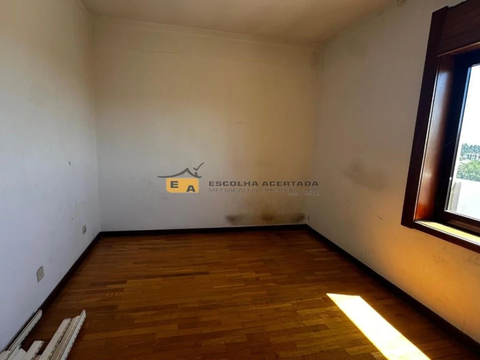 Apartamento T3 para Venda em Fânzeres e São Pedro da Cova Foto 14