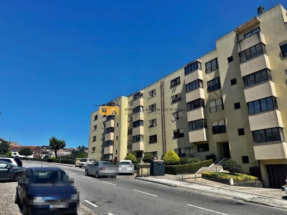 Apartamento T3 para Venda em Fânzeres e São Pedro da Cova Foto 1