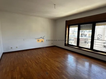 Apartamento T3 para Venda em Fânzeres e São Pedro da Cova