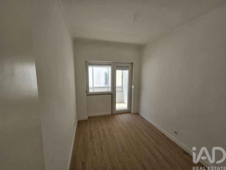 Apartamento T2 para Venda em Loures Foto 21