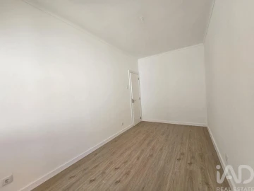 Apartamento T2 para Venda em Loures