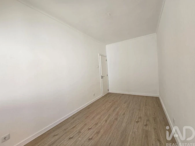 Apartamento T2 para Venda em Loures Foto 19