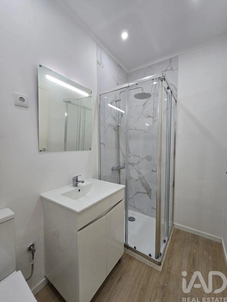 Apartamento T2 para Venda em Loures Foto 16