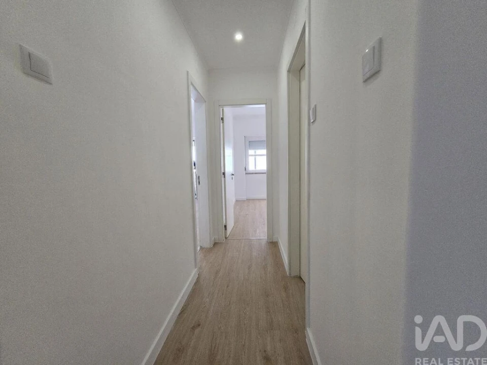 Apartamento T2 para Venda em Loures Foto 10