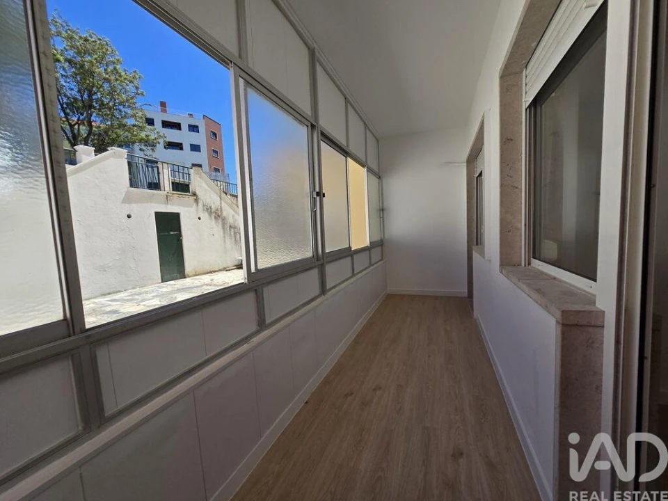 Apartamento T2 para Venda em Loures Foto 23