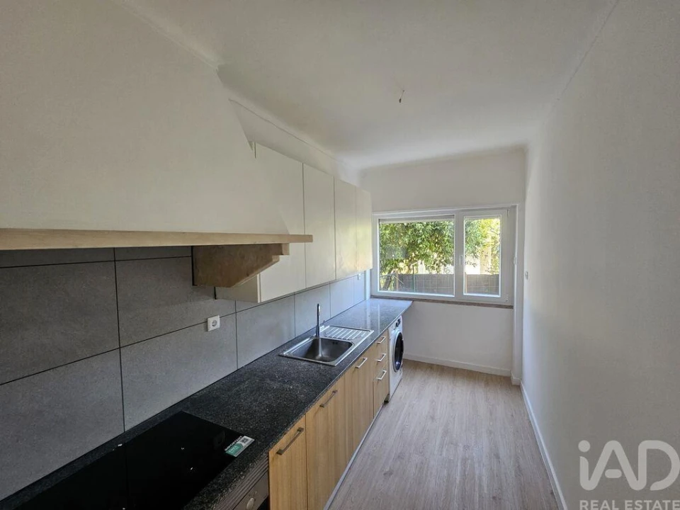 Apartamento T2 para Venda em Loures Foto 11