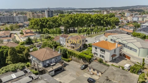 Moradia T4 para Venda em Bougado (São Martinho e Santiago)